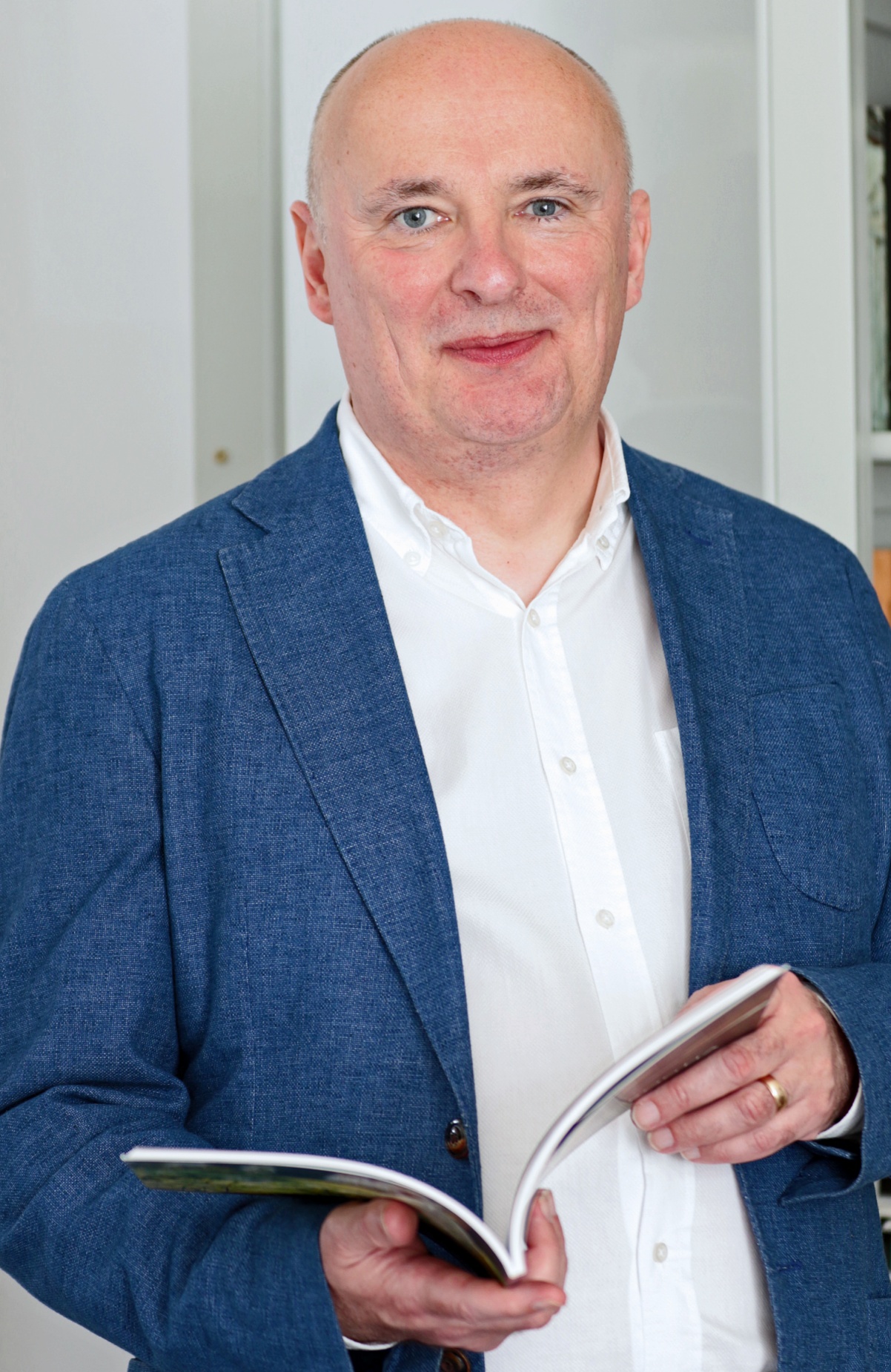 Antain Mac Lochlainn