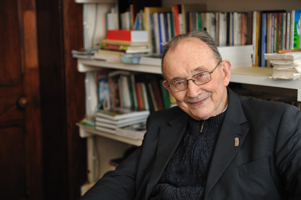 Oscail an phortráid